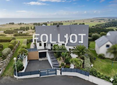 Maison - 215 m² - 10 pièces