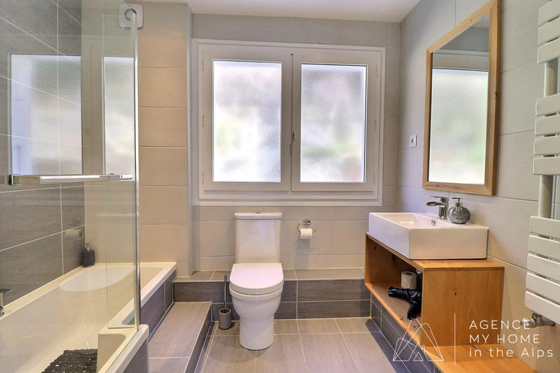 Châlet - 234 m² - 10 pièces