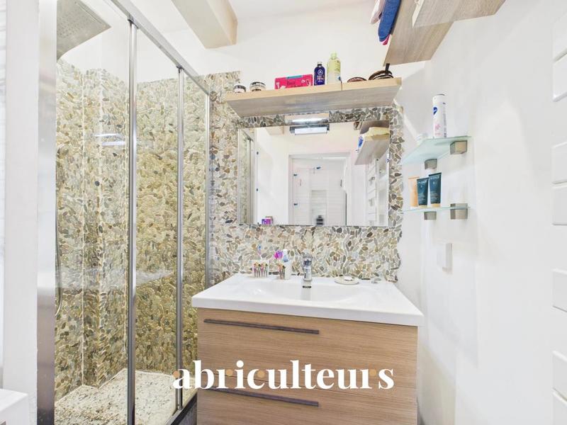 Appartement ancien - 66 m² - 4 pièces