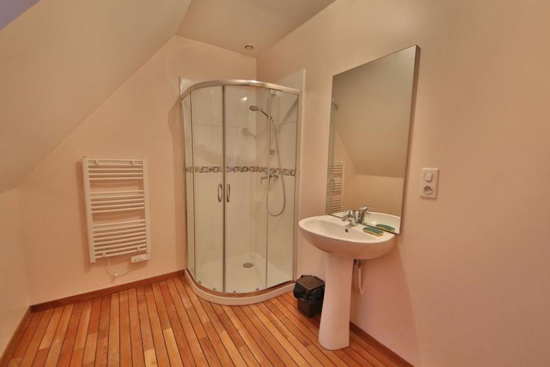 Maison - 211 m² - 10 pièces