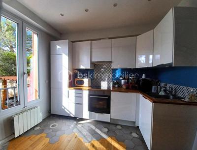 Maison - 98 m² - 6 pièces