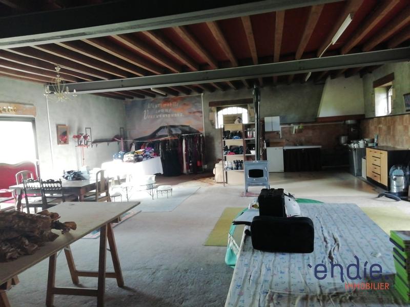 Maison - 230 m² - 7 pièces