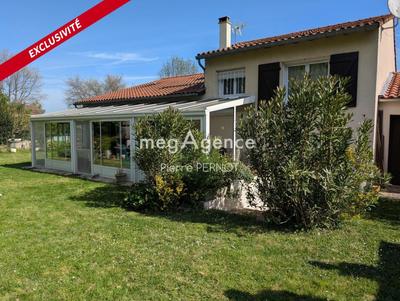 Maison traditionnelle - 107 m² - 5 pièces