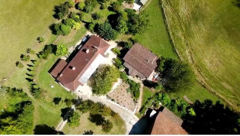 Maison - 420 m² - 21 pièces