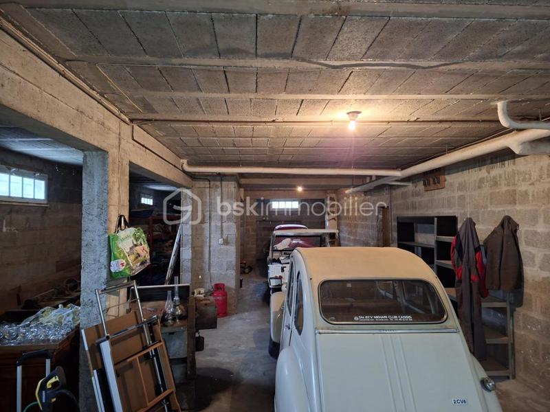 Maison - 220 m² - 11 pièces