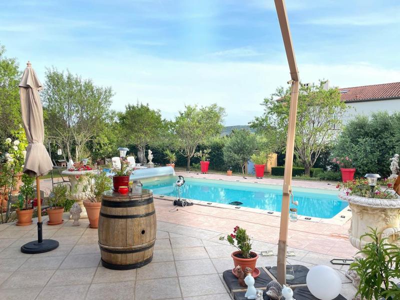 Villa - 196 m² - 6 pièces