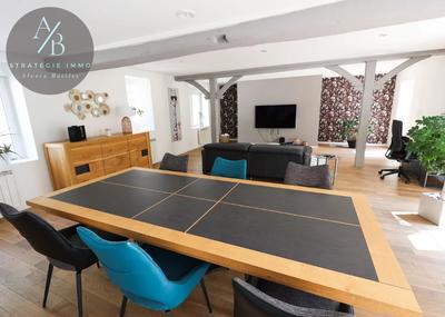 Maison en pierre - 240 m² - 7 pièces