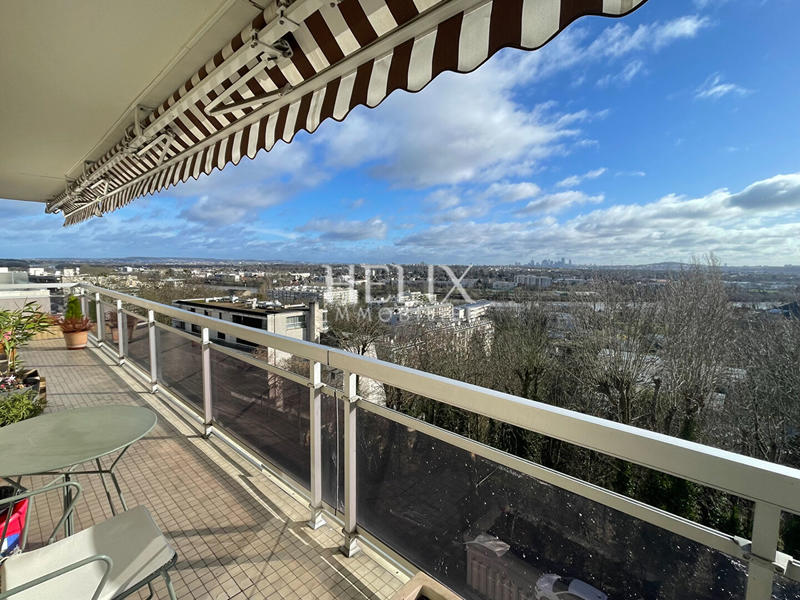 Appartement - 97 m² - 5 pièces