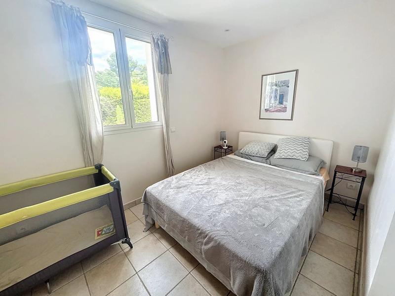 Maison - 270 m² - 6 pièces