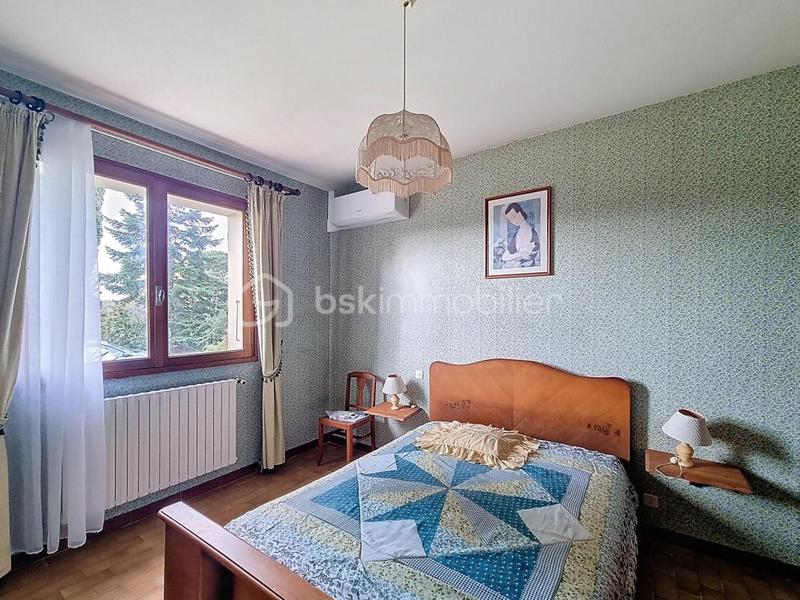 Maison traditionnelle - 108 m² - 6 pièces