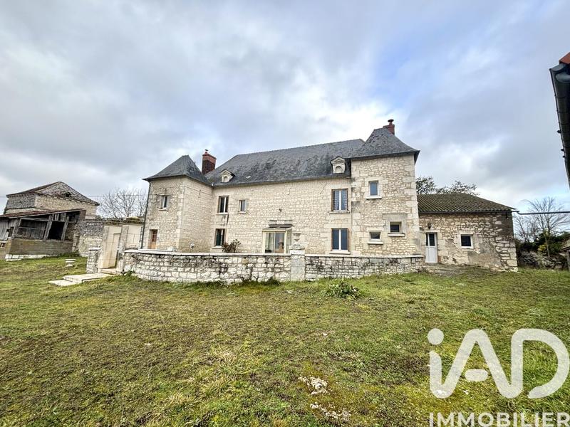 Maison - 208 m² - 8 pièces
