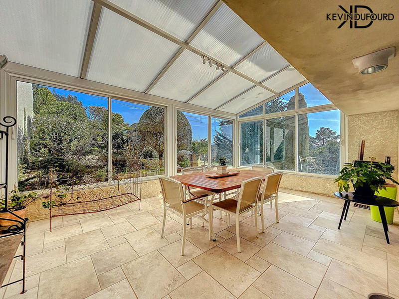 Villa - 285 m² - 11 pièces