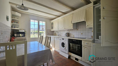 Maison - 158 m² - 9 pièces