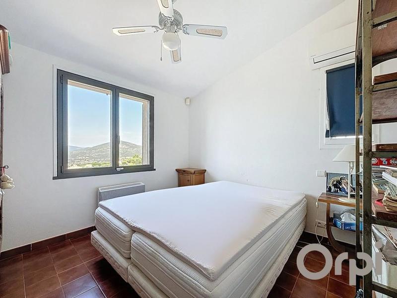 Maison - 225 m² - 7 pièces