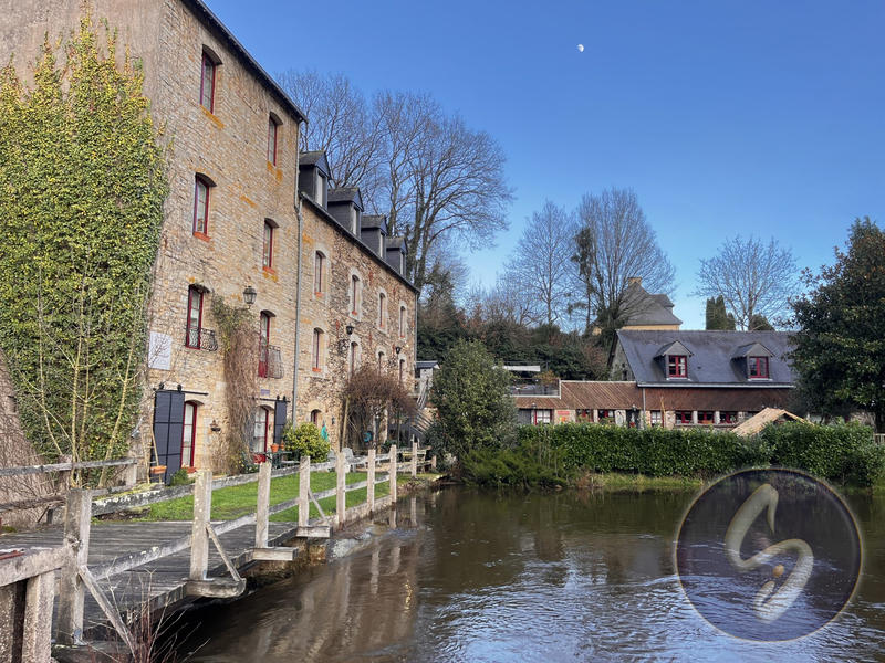 Maison - 616 m² - 19 pièces