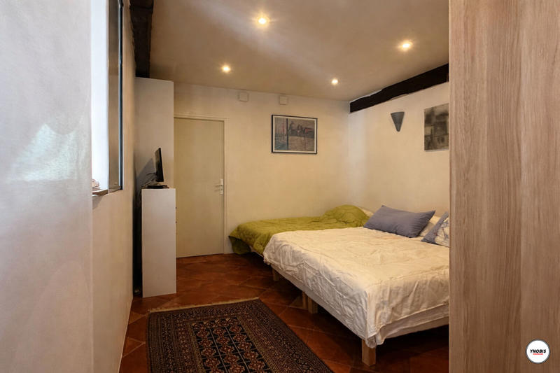 Maison - 487 m² - 15 pièces