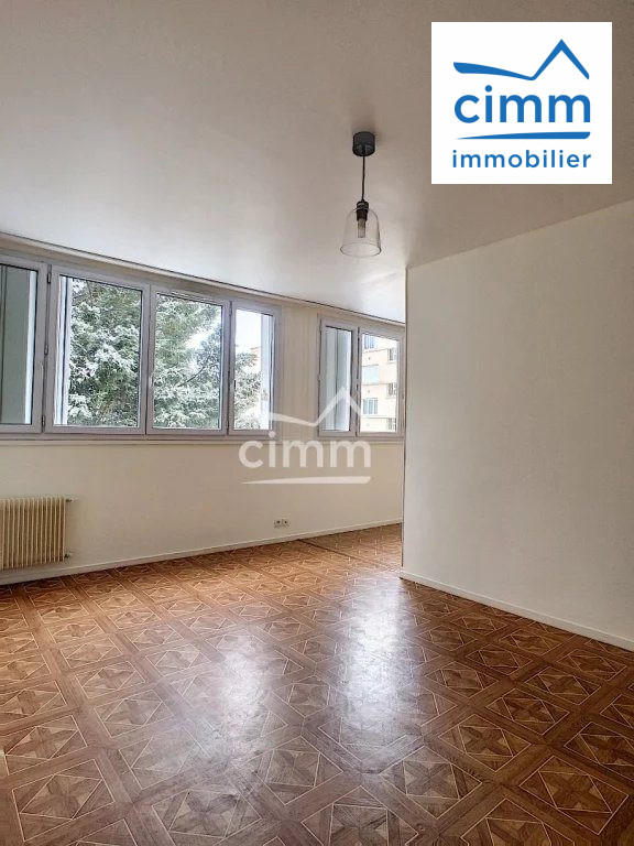 Appartement - 72 m² - 4 pièces
