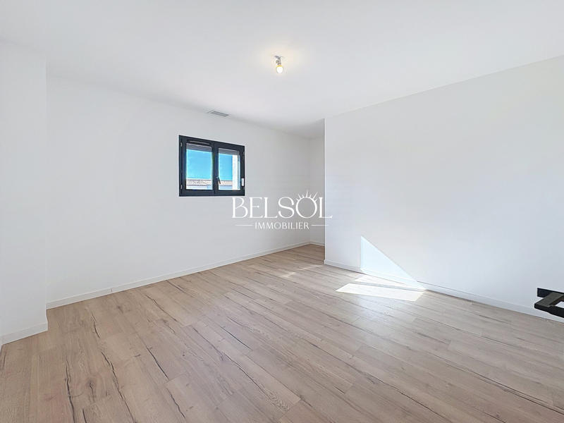 Villa - 250 m² - 7 pièces