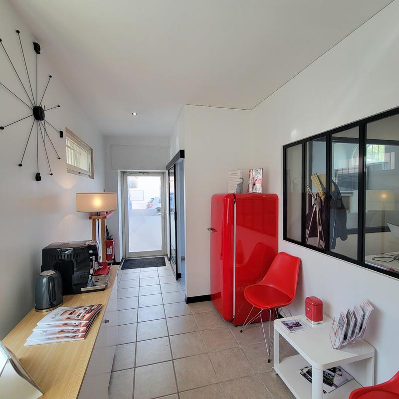 Bureau - 50 m² - 4 pièces