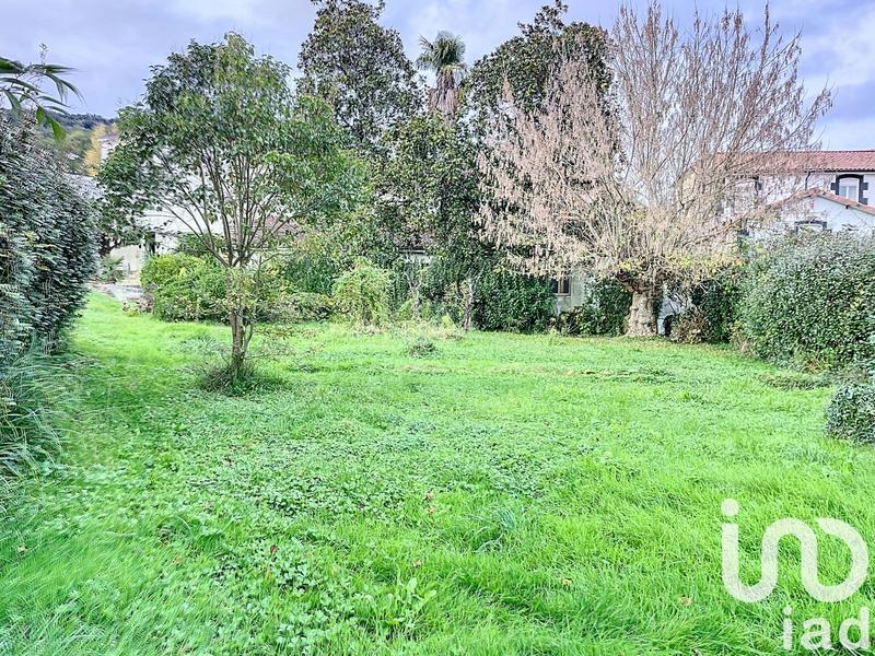 Maison de village - 240 m² - 17 pièces