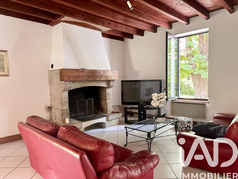 Maison - 240 m² - 8 pièces