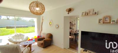 Maison - 205 m² - 9 pièces