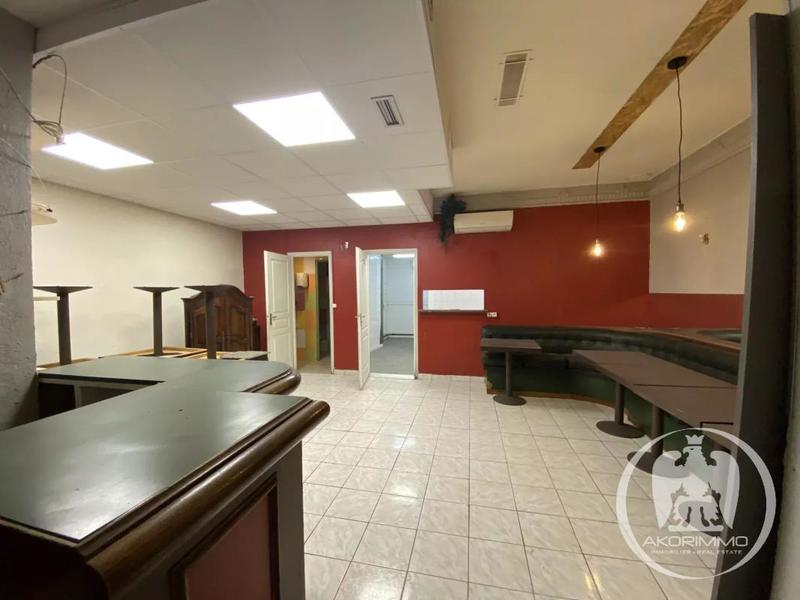 Local commercial - 80 m² - 2 pièces