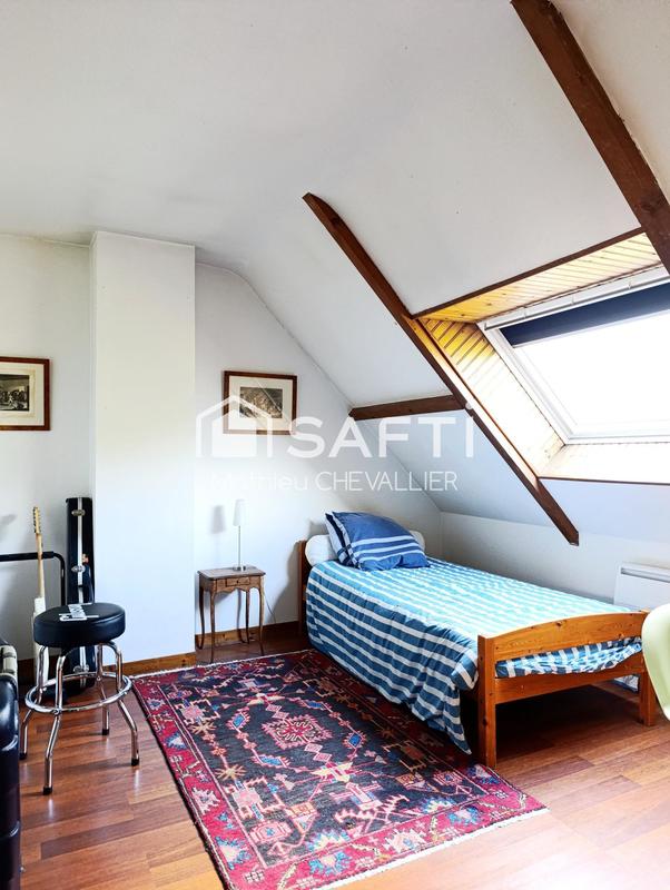 Maison - 195 m² - 10 pièces