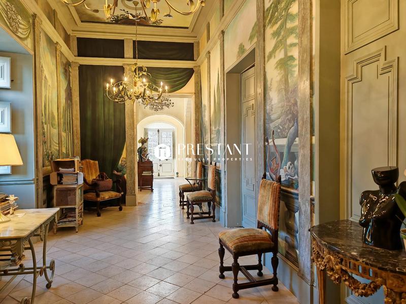 Château - 514 m² - 11 pièces