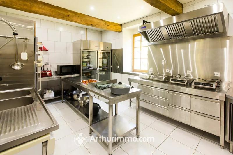 Maison - 557 m² - 20 pièces