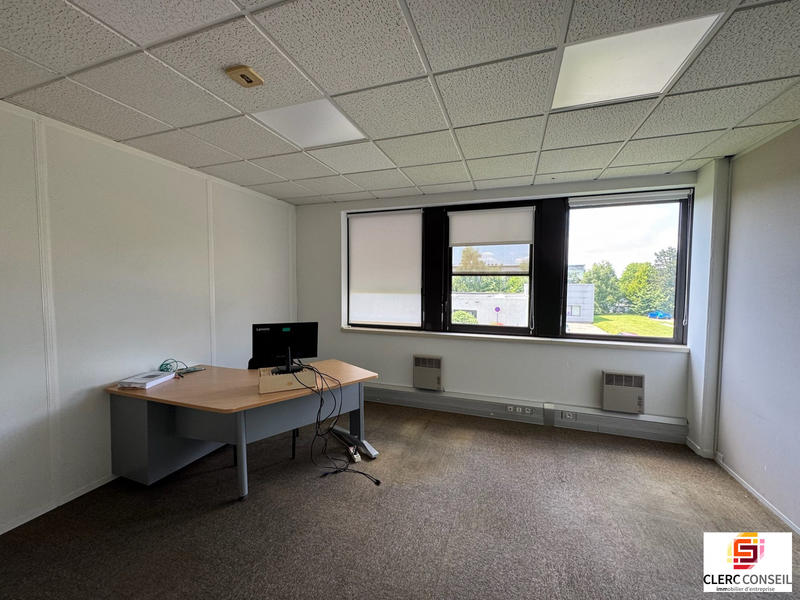 Bureau - 2 660 m²