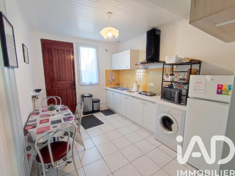 Maison - 275 m² - 14 pièces