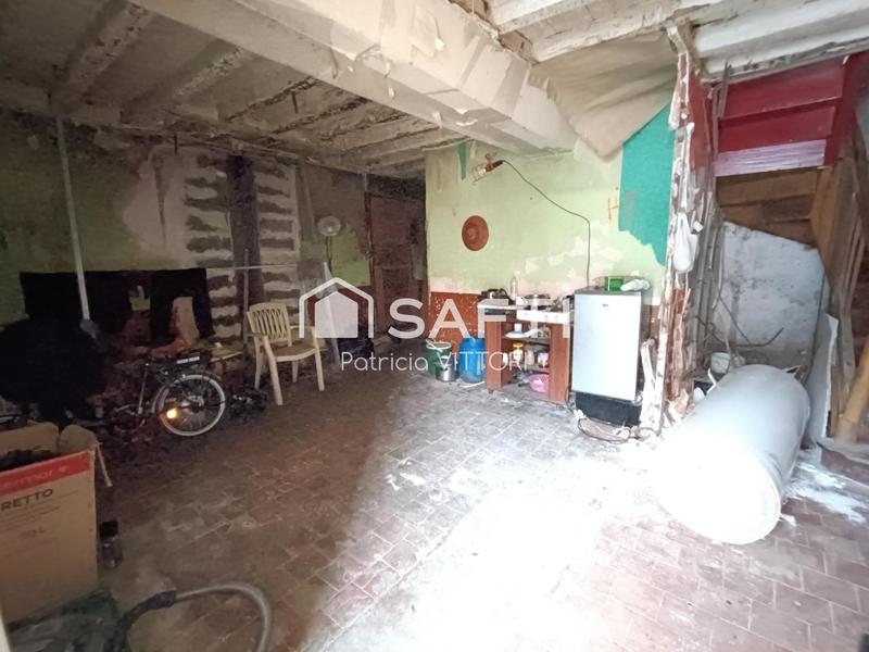 Maison - 250 m² - 6 pièces