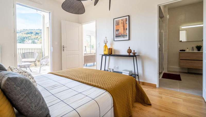 Appartement - 90 m² - 4 pièces