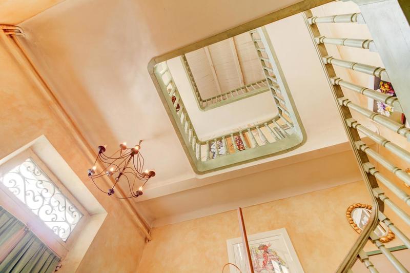 Maison de maîtres - 368 m² - 12 pièces