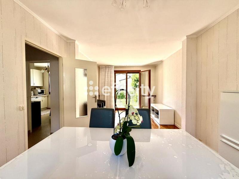 Maison - 83 m² - 6 pièces