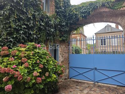 Maison de ville - 210 m² - 9 pièces