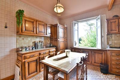 Maison - 229 m² - 8 pièces