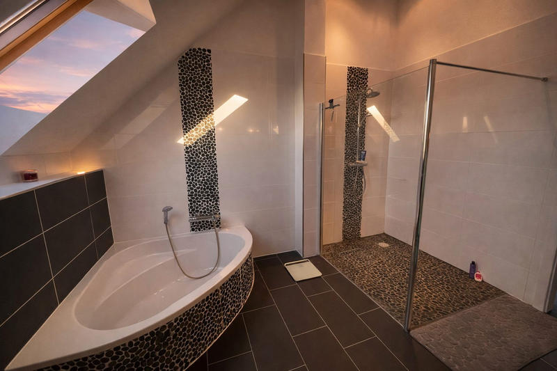 Maison - 260 m² - 6 pièces