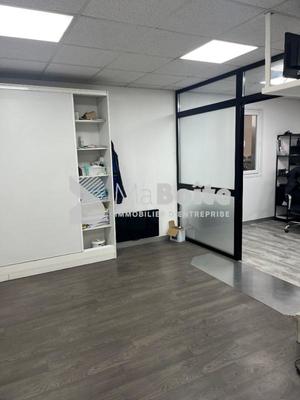 Entrepôt - 1 000 m²