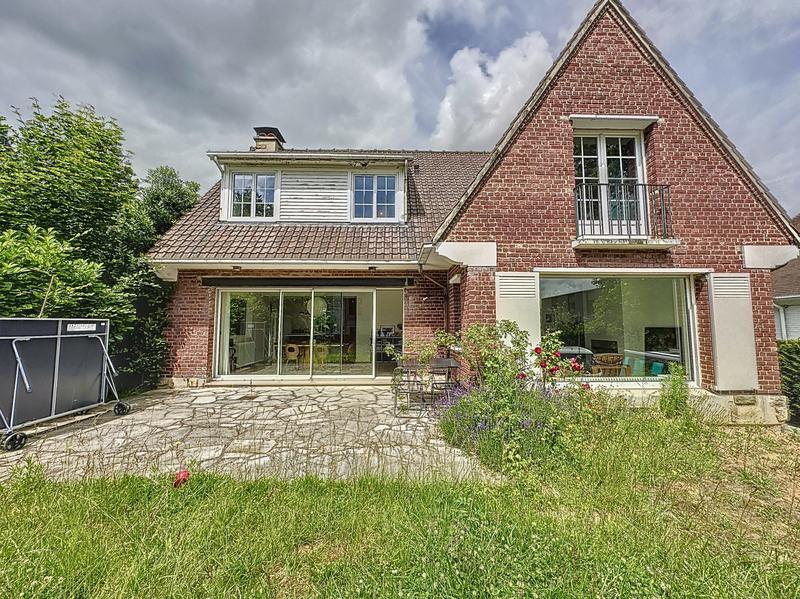 Maison - 186 m² - 6 pièces