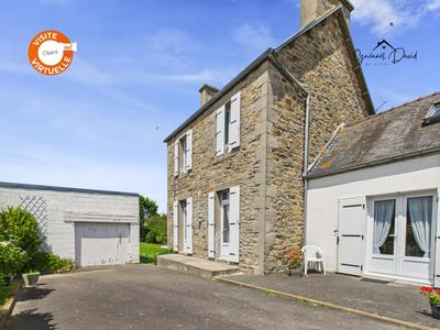 Maison - 90 m² - 5 pièces