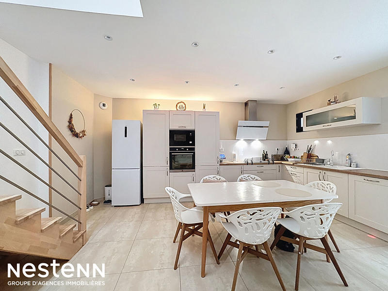 Maison - 140 m² - 5 pièces