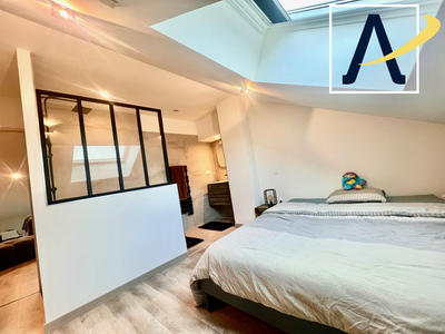 Appartement - 90 m² - 5 pièces