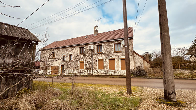 Maison - 170 m² - 8 pièces