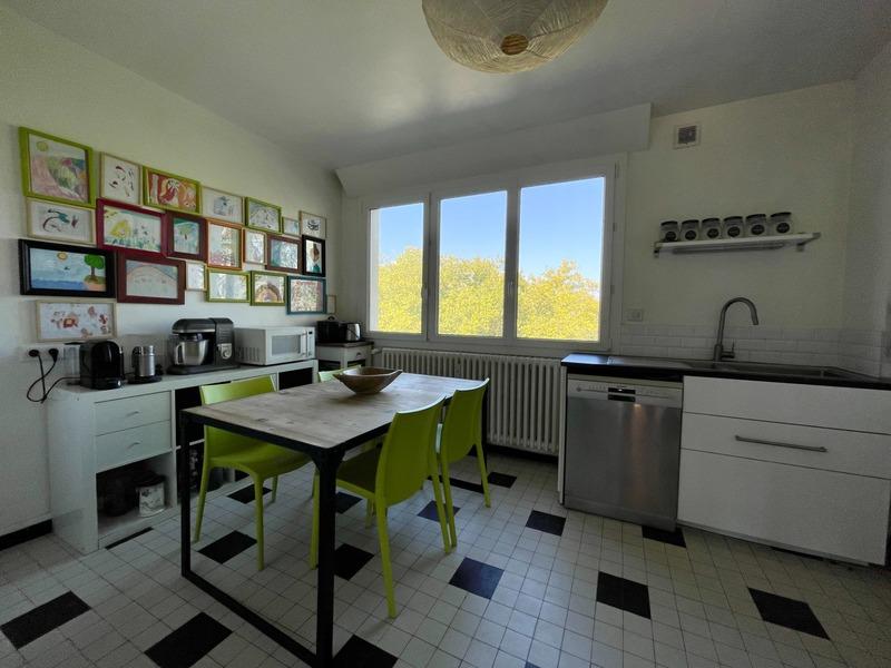 Appartement - 135 m² - 6 pièces