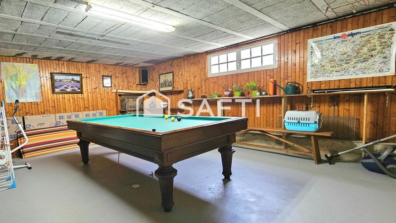 Maison - 183 m² - 8 pièces