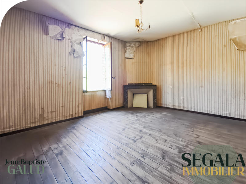 Maison - 220 m² - 8 pièces