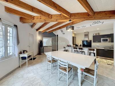 Appartement - 152 m² - 5 pièces