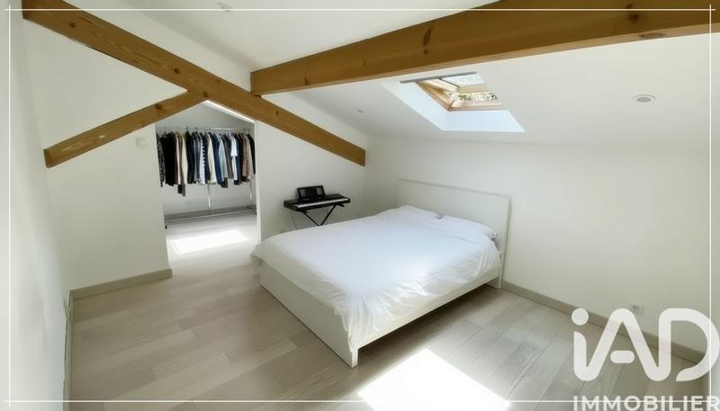 Maison - 205 m² - 5 pièces